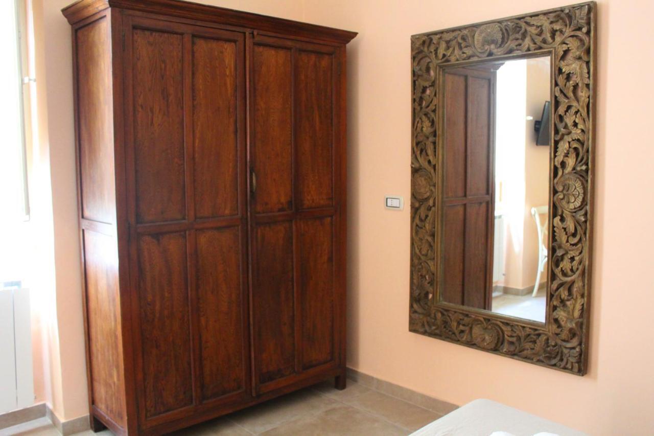 4 Balconi Liberty Apartments Lecce Exterior photo